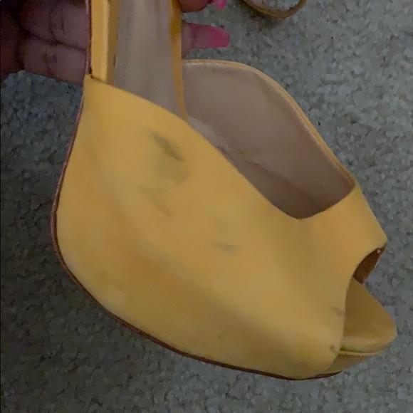 SOLD-Schutz Peep Toe Pumps - Picture 3 of 3